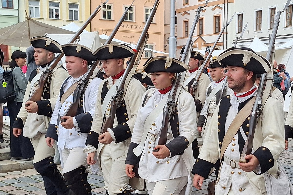 Malá fotoreportáž ze slavností královny Elišky v Hradci Králové